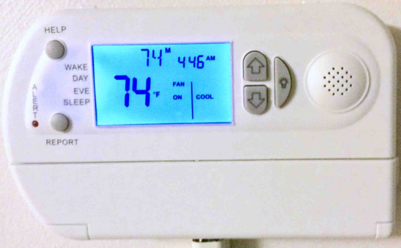 Picture of the Talking Thermostat VIP3000 by SmartWay Solutions, installed and operating.