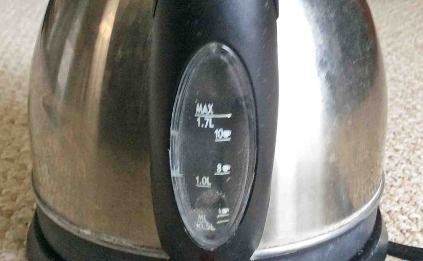 Picture of the Fill Window on the Hamilton Beach 40891 Electric Kettle.