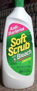 Picture of a 24 ounce bottle of Soft Scrub Cleanser with Bleach. 