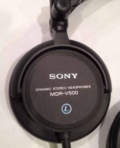 Picture of the Sony MDR V500 studio monitor headphones, left ear cup, back view.