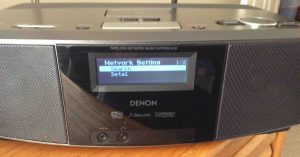 Picture of the Denon S-32 Internet Stream Player, showing its Network Setting menu.