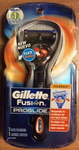 Picture of the package front of the Gillette Fusion Proglide Shaving System.