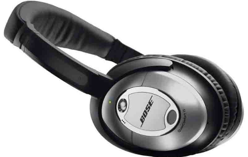 Stock picture of the Bose Quiet Comfort 15 noise canceling headphones.