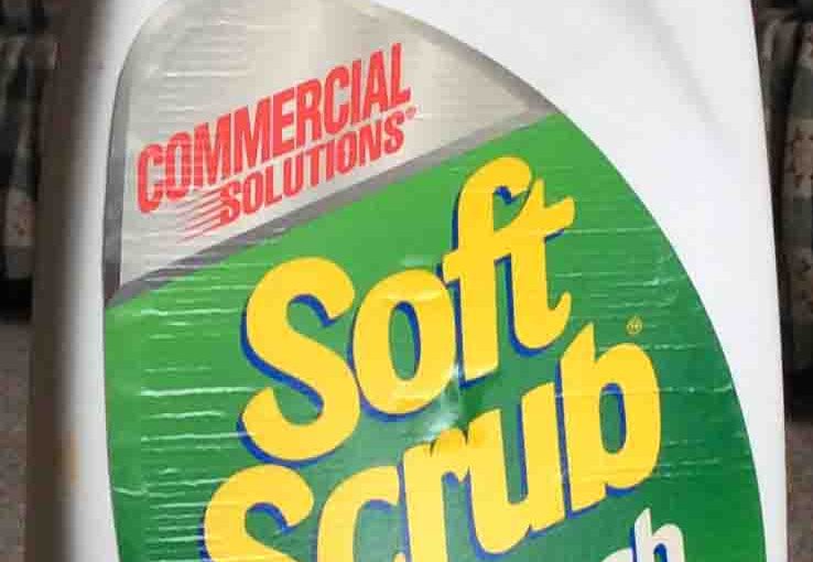 Picture of Soft Scrub Commercial Solutions Disinfectant Cleanser with Bleach, 36 ounce bottle,