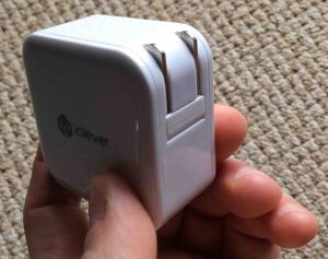 Picture of the iClever IC-TC02 Dual Port USB AC Adapter and Wall Charger, showing the retractable AC prongs.