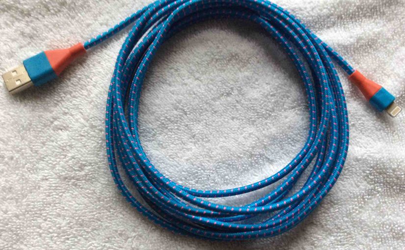 iEdge E 330 Cable Review, Lightning Cord