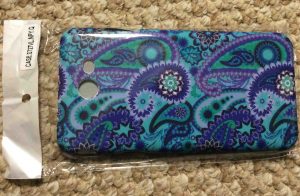 Picture of the blue paisley case option for this SkyPro phone. Unboxing Samsung Galaxy J7.