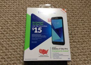 Front view picture of the original packaging. Unboxing Samsung Galaxy J7.