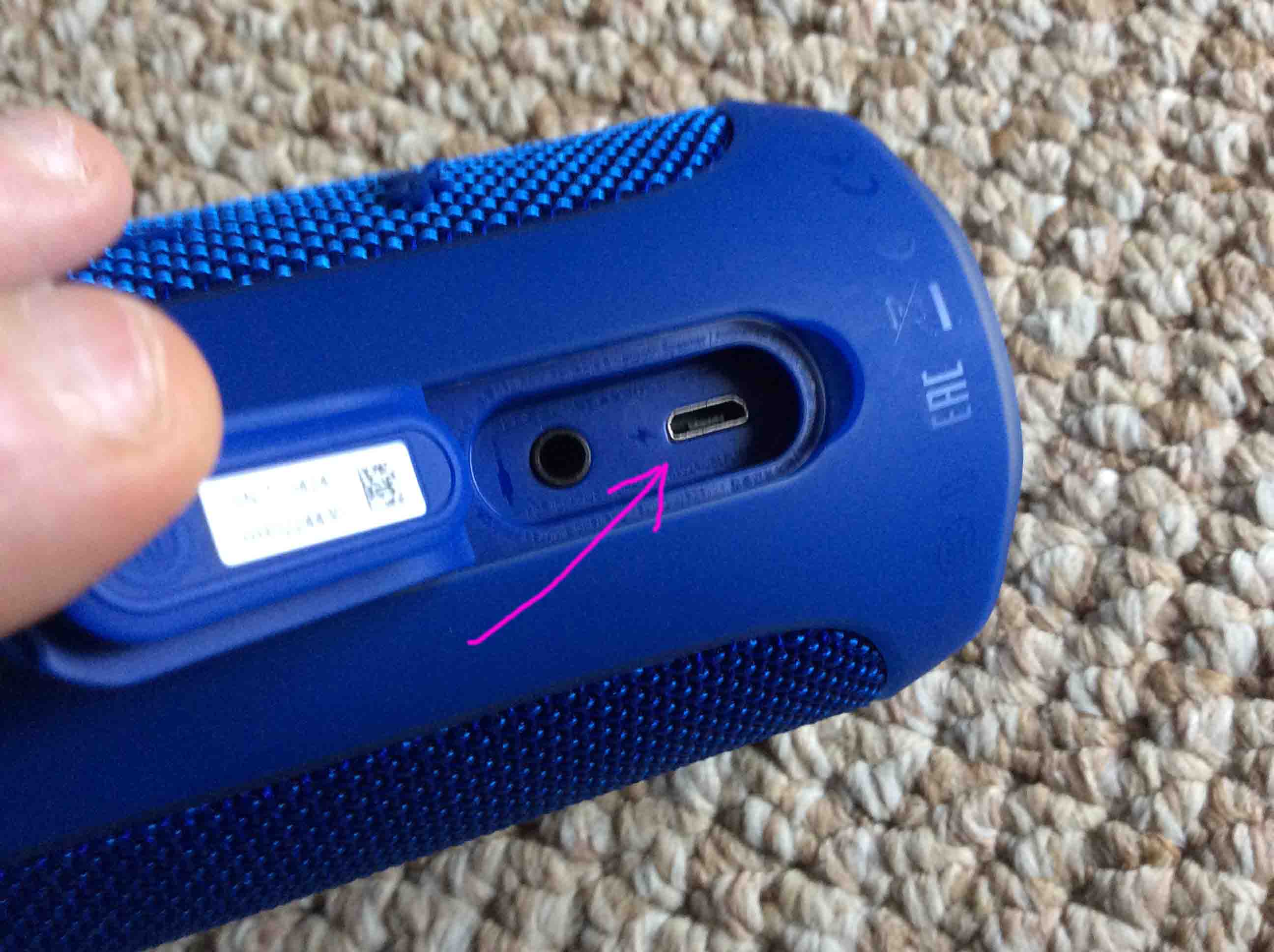 How to Charge JBL Flip 4 Wireless Speakers - Tek Stop