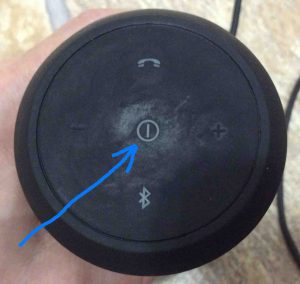 HoPicture of the JBL Flip 2 wireless speaker, powered OFF, showing its -Power- button highlighted.