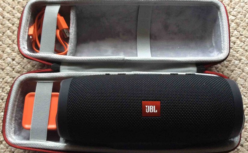Picture of the Faylapa EVA hard case for the JBL Charge 3 Bluetooth speaker. Showing the case open, with the speaker inside.