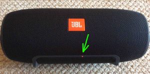 Picture of the JBL Xtreme battery gauge, showing the battery nearly dead, with the blinking red lamp highlighted.
