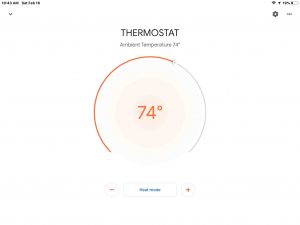 Capture d'écran de l'application Google Home sur iOS, affichant sa page d'accueil de son appareil pour un thermostat Honeywell qui lit 74 degrés F