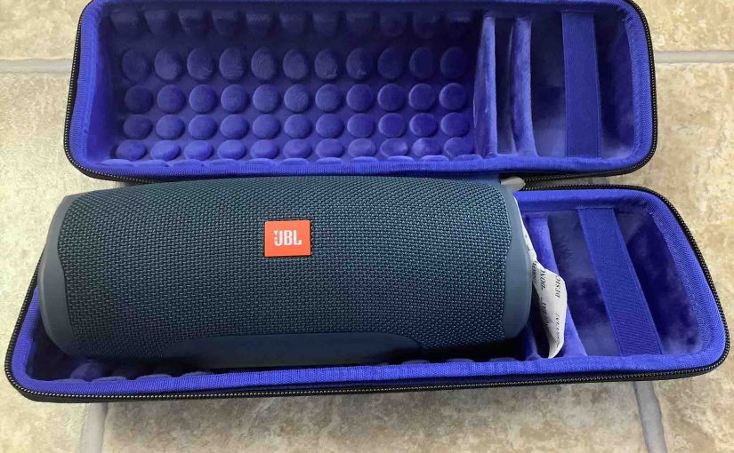 Picture of the JBL Charge 4 BT speaker in a typical zip up case.