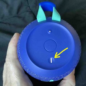 Top view of the Wonderboom 2, powered ON, with its -Power-button glowing.