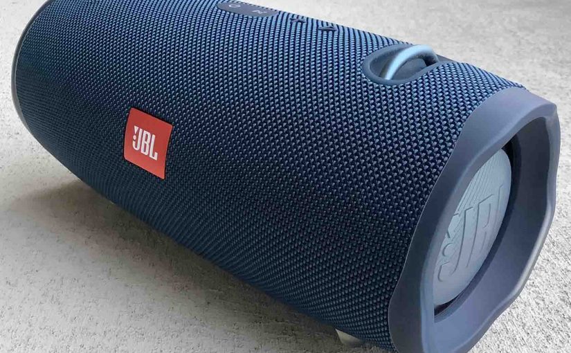 Front right view of the JBL Xtreme 2 Bluetooth speaker.