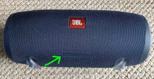 Lower front view of the JBL Xtreme 2 speaker, showing the dark battery gauge highlighted.