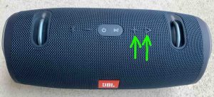 Top view of this portable speaker, with the -Volume UP- and -Play Pause- buttons highlighted.