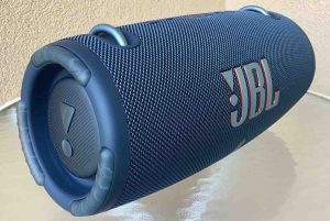 Front left side view of the JBL Xtreme 3 speaker.