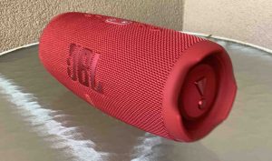 Front right view of the JBL Charge 5 Bluetooth speaker.