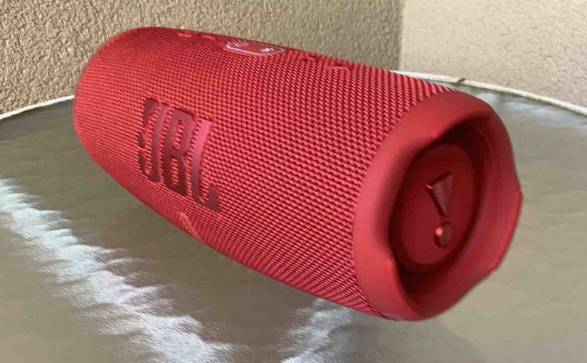 Front right view of the JBL Charge 5 Bluetooth speaker.