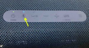 Picture of the Sony SRS XB33 speaker -Bluetooth Pairing- button.