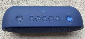 The buttons panel on the top of the Sony SRS XB20 speaker showing all lights dark.