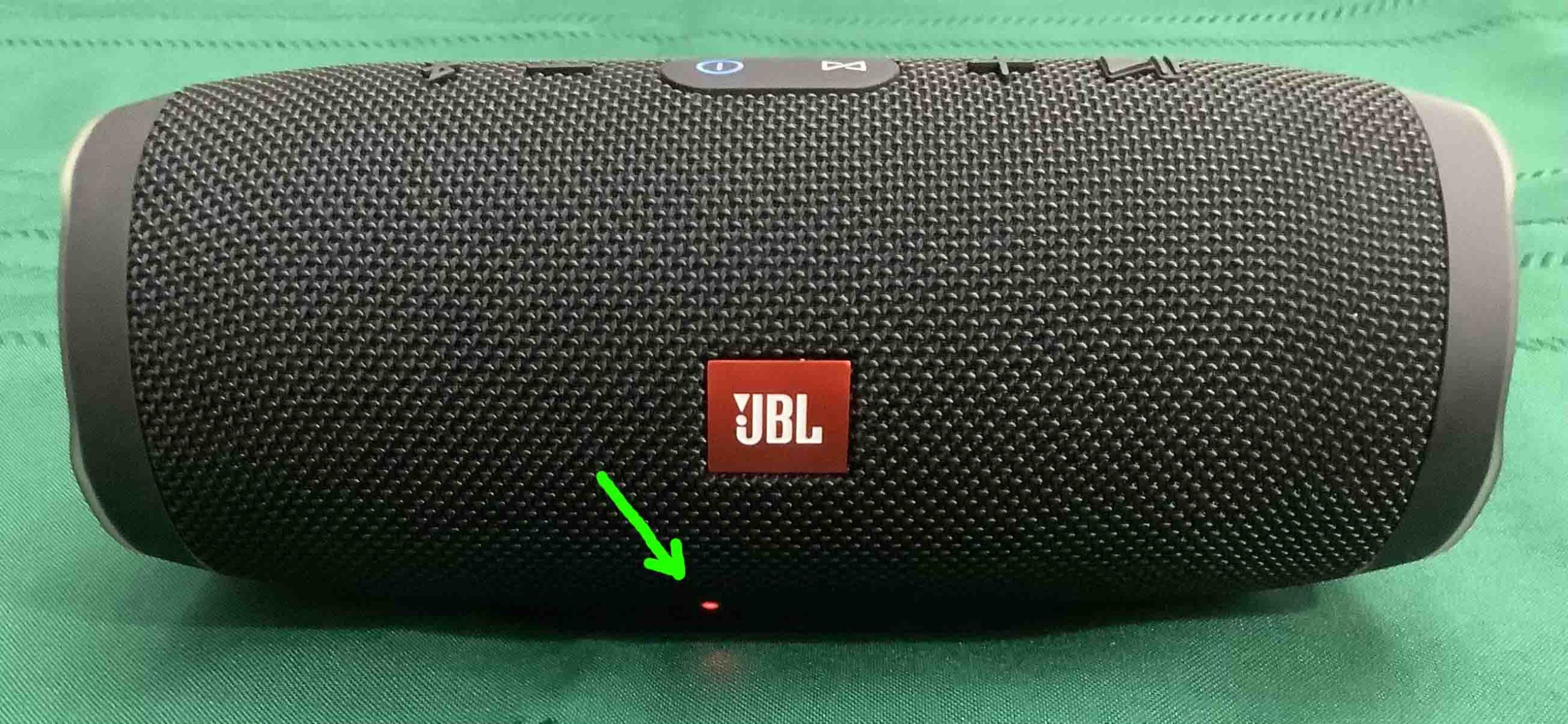 JBL Charge 3 Blinking Red Light, How to - Tek Stop