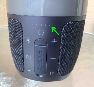 Picture of the dark battery meter on the JBL Pulse 3 wireless speaker.