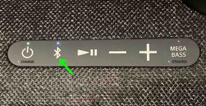 Picture of the Bluetooth pairing / discovery button on the Sony SRS XG500 speaker.