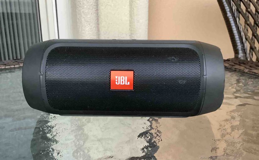Picture of the front of the JBL Charge 2 Plus speaker.