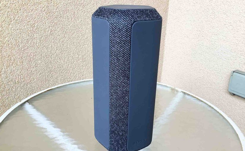 Picture of the front of the Sony SRS XE300 speaker.