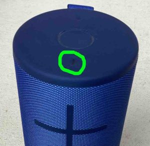 Picture of the Power button on the UE Megaboom 3.