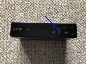 Picture of the blinking Pairing light on the Sony X5.